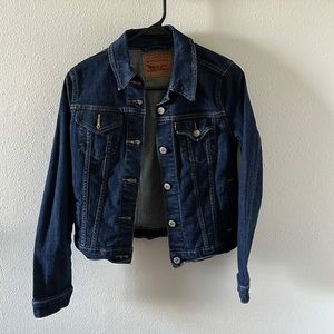 SOLD Levi’s Dark Wash Denim Jacket